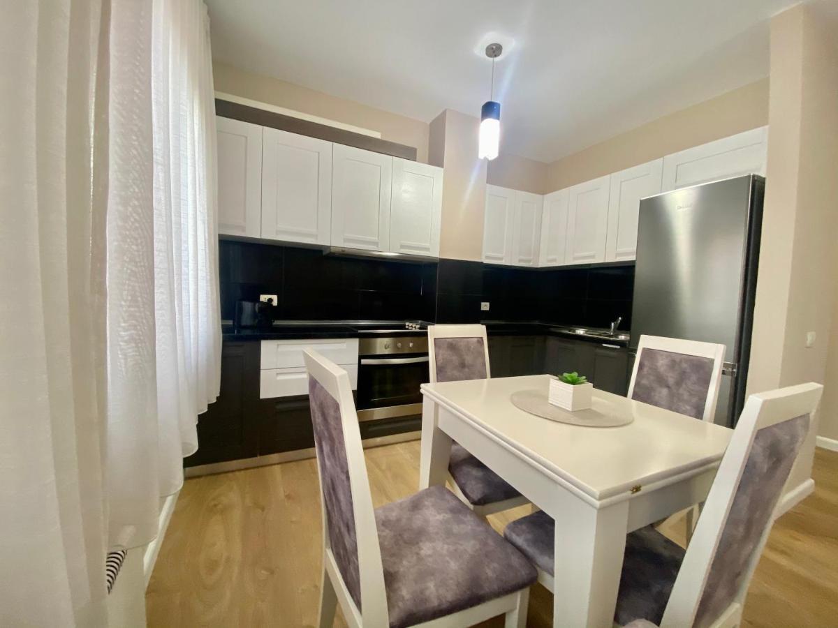 Tirana New Bazaar-Apartment 1 Esterno foto
