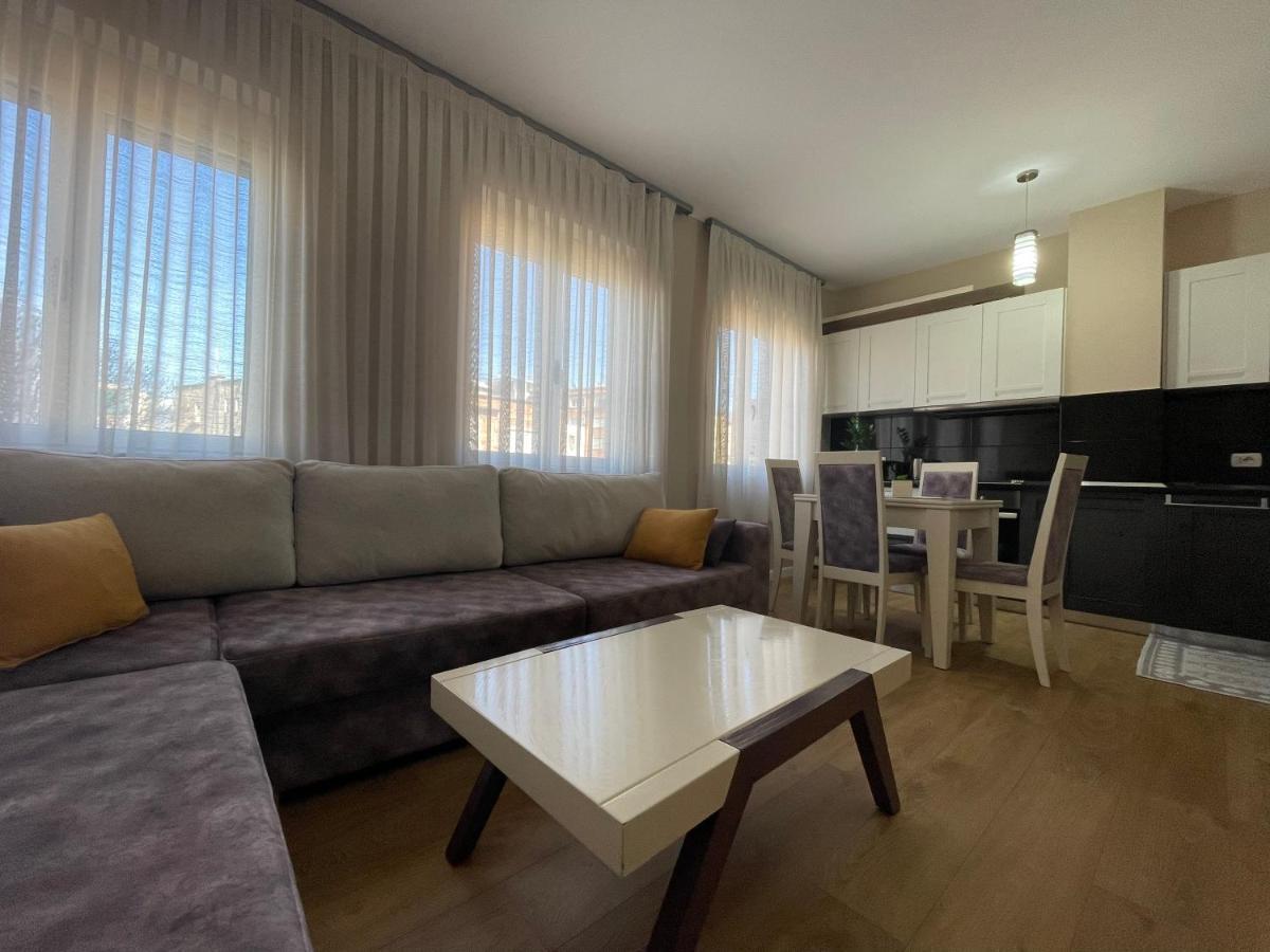 Tirana New Bazaar-Apartment 1 Esterno foto