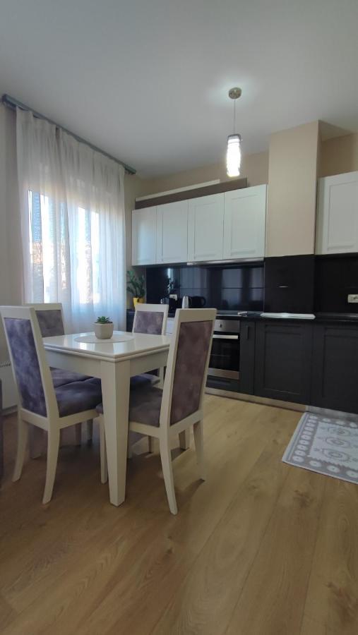 Tirana New Bazaar-Apartment 1 Esterno foto